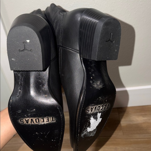 Tecovas Dark Leather Footwear - Picture 5 of 5